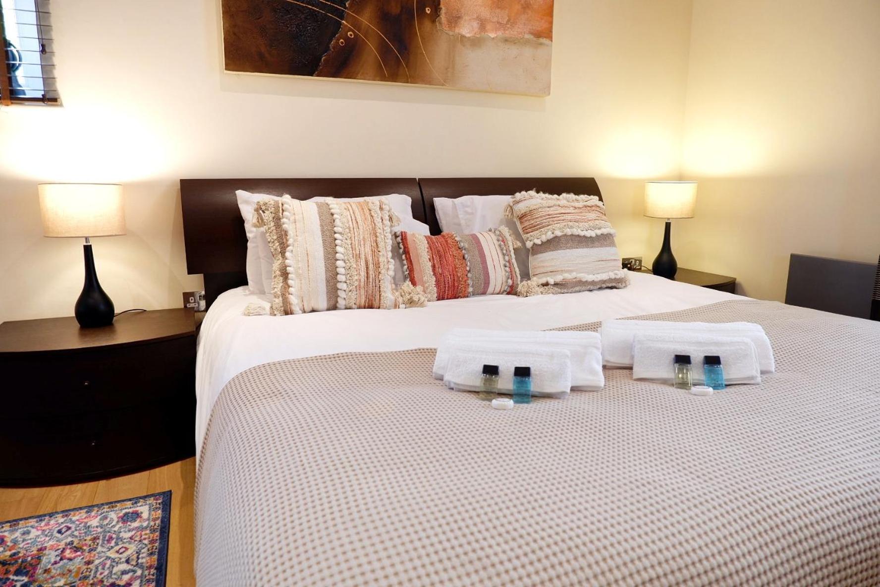 Stunning Apartment Close To Cambridge Station With Free Parking! Ngoại thất bức ảnh
